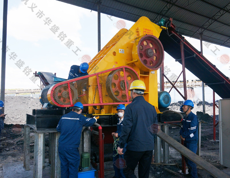 磚廠處理煤矸石頁巖適合用哪種粉碎機(jī)？多少錢一臺